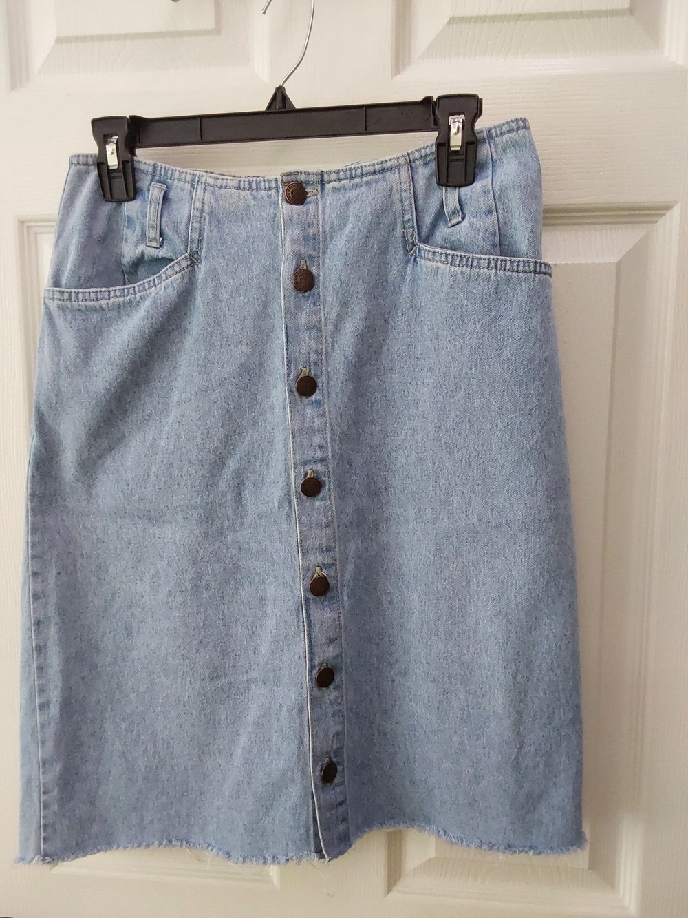 Light Wash Button-Front Denim Skirt